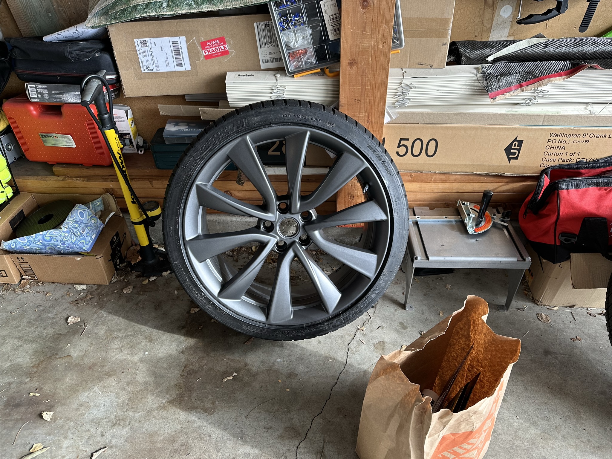 PlastiDip Your Tesla Wheels: A 10-Step Guide